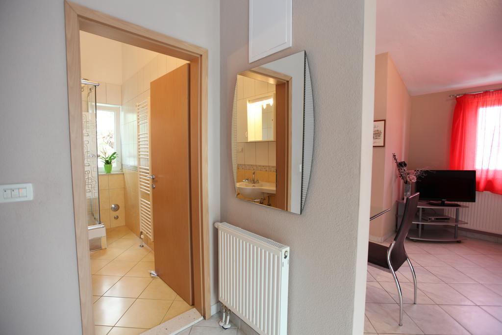 Apartments Salona Trogir Eksteriør bilde